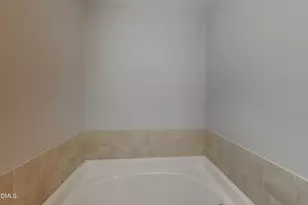 910 Statler Dr, Durham, NC 27703 - Photo 9