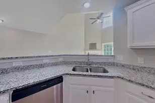 910 Statler Dr, Durham, NC 27703 - Photo 5
