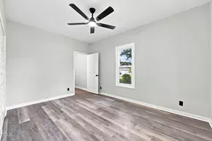 302 W 1st St, Princeton, NC 27569 - Photo 11