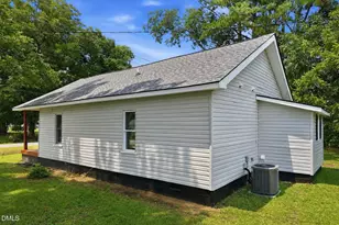 302 W 1st St, Princeton, NC 27569 - Photo 29