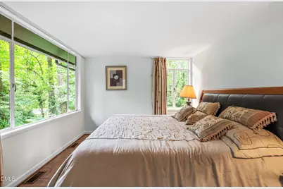 425 Brookside Drive, Chapel Hill, NC 27516 - Photo 29