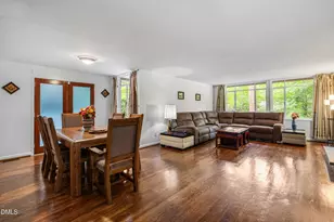 425 Brookside Dr, Chapel Hill, NC 27516 - Photo 23