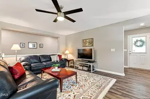 101 Autumn Crest Ln, Fuquay-Varina, NC 27526 - Photo 5
