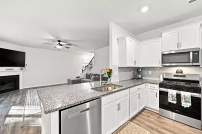 2570 Summersby Drive, Mebane, NC 27302 - Photo 5