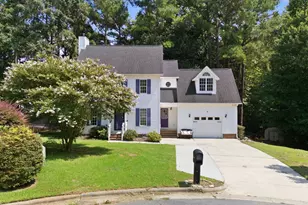 109 Holly Point Pl, Clayton, NC 27520 - Photo 3