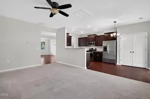 512 Stapleford Ln, Fuquay-Varina, NC 27526 - Photo 5