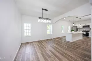 309 Stetson St, Clinton, NC 28328 - Photo 9