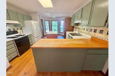 6 Burnwood Place, Chapel Hill, NC 27517 - Photo 5