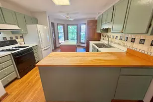 6 Burnwood Pl, Chapel Hill, NC 27517 - Photo 5