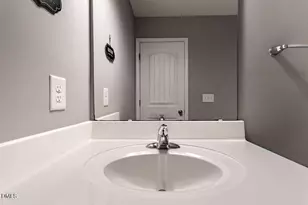 1084 Kenross Dr, Burlington, NC 27215 - Photo 23