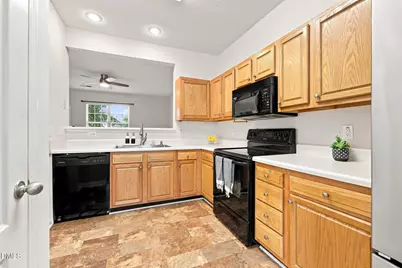 360 E Willhaven Drive, Fuquay-Varina, NC 27526 - Photo 15