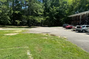 210 Colonial Dr, Fayetteville, NC 28301 - Photo 17