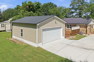 2283 Turnpike Rd, Raeford, NC 28376 - Photo 3