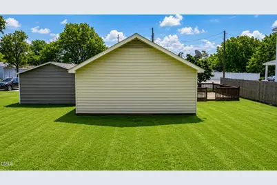 310 S Webb Street, Selma, NC 27576 - Photo 3