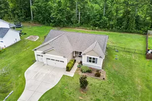 235 Highcroft Cir, Benson, NC 27504 - Photo 23