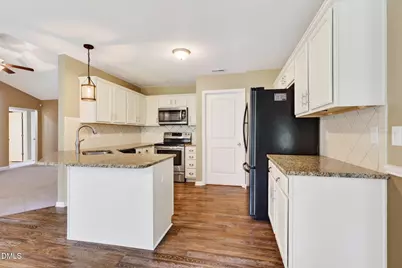 235 Highcroft Circle, Benson, NC 27504 - Photo 3