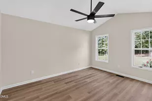 318 Davis Farm Dr, Selma, NC 27576 - Photo 5
