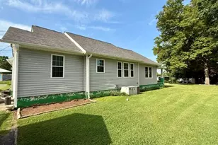 200 N 7th St, Mebane, NC 27302 - Photo 5