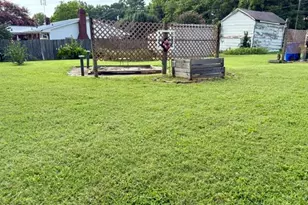 200 N 7th St, Mebane, NC 27302 - Photo 7