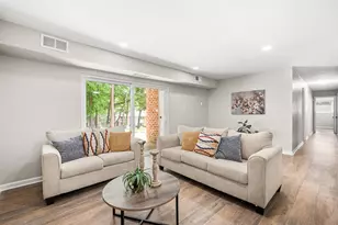 1008 Sandlin Pl, Raleigh, NC 27606 - Photo 5