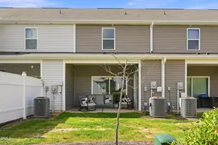 240 Yorktown Ln, Sanford, NC 27330 - Photo 25