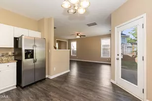 104 Hutson Ln, Clayton, NC 27527 - Photo 7