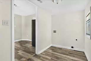 403 Spring Ct, Henderson, NC 27536 - Photo 7