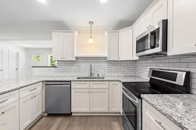 320 Clay Street, Clayton, NC 27520 - Photo 9