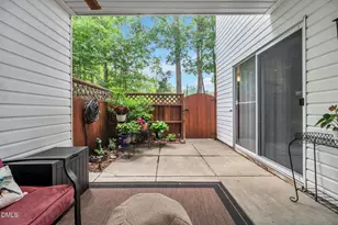 391 Summerwalk Cir, Chapel Hill, NC 27517 - Photo 5
