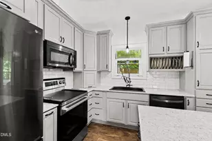 104 Acadia Ct, Cary, NC 27513 - Photo 27