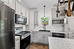 104 Acadia Ct, Cary, NC 27513 - Photo 27