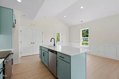 306 S Sycamore Street, Fremont, NC 27830 - Photo 11