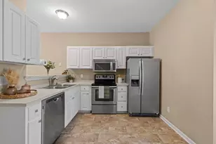 43 Cheltenham Dr, Clayton, NC 27520 - Photo 9