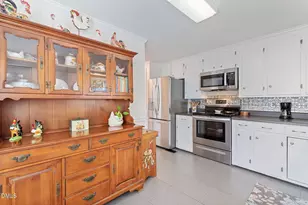 313 N Breazeale Ave, Mount Olive, NC 28365 - Photo 9