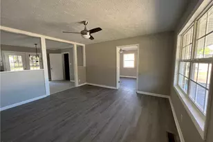 2602 Sedgefield Dr, Fayetteville, NC 28306 - Photo 9