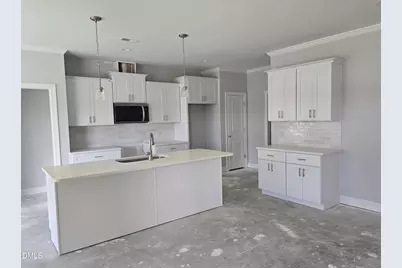 1027 N Lincoln Street, Benson, NC 27504 - Photo 3