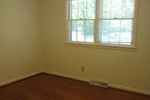 239 N Hamilton Road N, Chapel Hill, NC 27517 - Photo 15