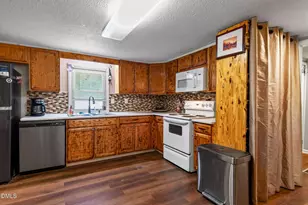 43 N Carrie St, Coats, NC 27521 - Photo 9