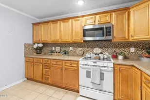 354 Summerhill Rd, Fayetteville, NC 28303 - Photo 11