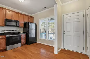 1047 Mica Lamp Ct, Apex, NC 27502 - Photo 3