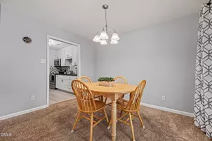 110 Twin Oaks Pl, Cary, NC 27511 - Photo 11