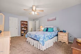 110 Twin Oaks Pl, Cary, NC 27511 - Photo 17