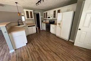 337 Americana Dr, Raeford, NC 28376 - Photo 7