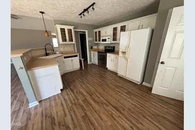 337 Americana Drive, Raeford, NC 28376 - Photo 3
