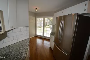 1216 Deptford Ct, Raleigh, NC 27609 - Photo 9