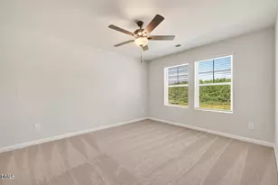 422 Barrington Key Dr, Zebulon, NC 27597 - Photo 11