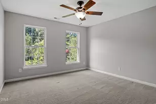 611 Sherwood Forest Pl, Cary, NC 27519 - Photo 19