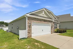 80 Purple Trce, Clayton, NC 27527 - Photo 3