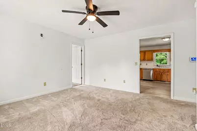805 Hepplewhite Court, Fuquay-Varina, NC 27526 - Photo 5
