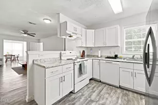 1305 Kent Rd, Raleigh, NC 27606 - Photo 9